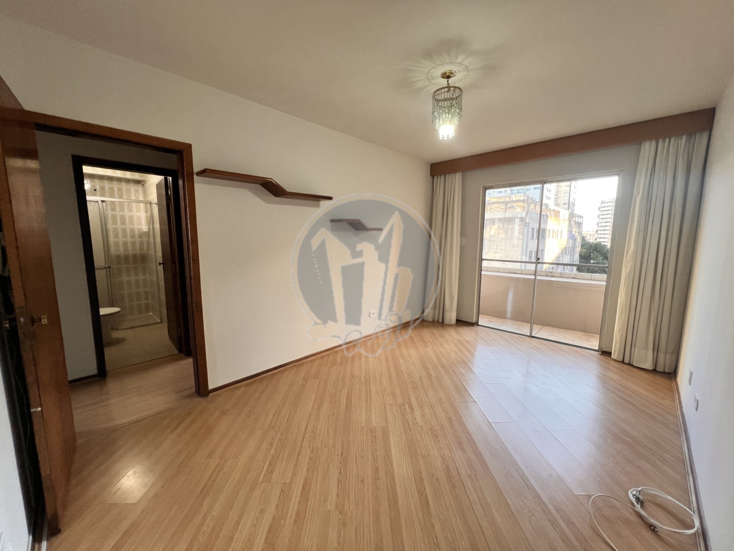 Apartamento para locacao no Agua Verde em Curitiba com 91,9m² por R$ 3.000,00