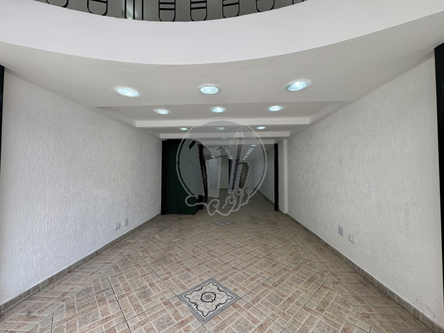 Loja para locacao no Centro em Curitiba com 90,91m² por R$ 3.750,00