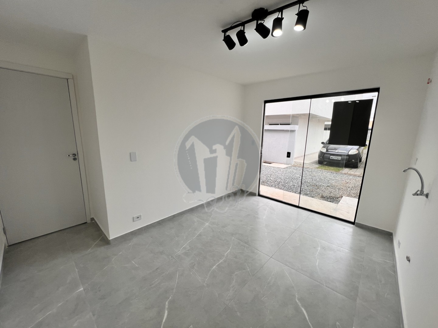 Sobrado para locacao no Pinheirinho em Curitiba com 230m² por R$ 3.625,00