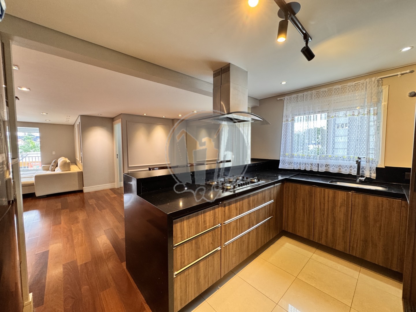 Apartamento para alugar em Juveve, Curitiba — Imobiliária Andrade