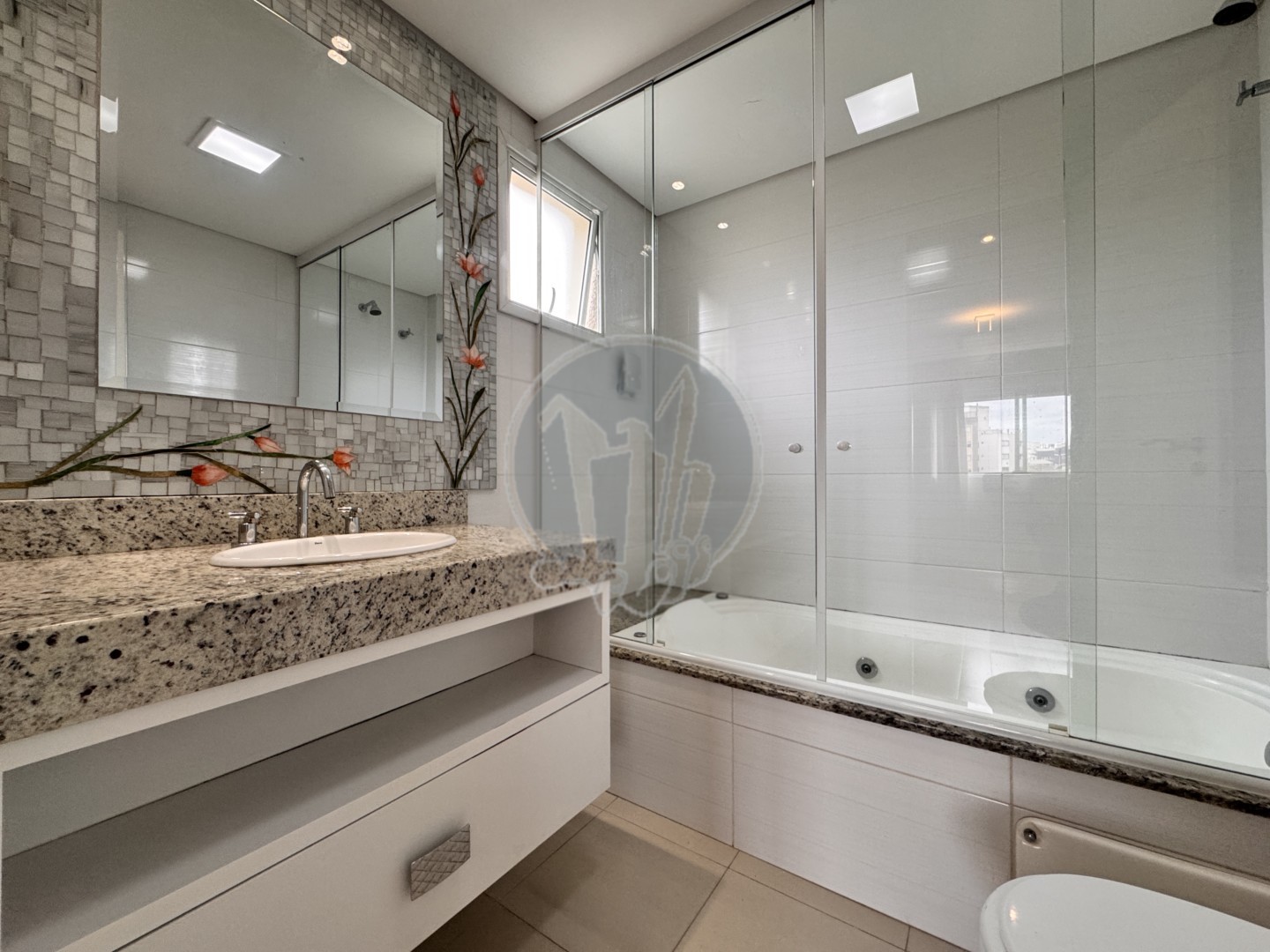 Apartamento para alugar em Juveve, Curitiba — Imobiliária Andrade