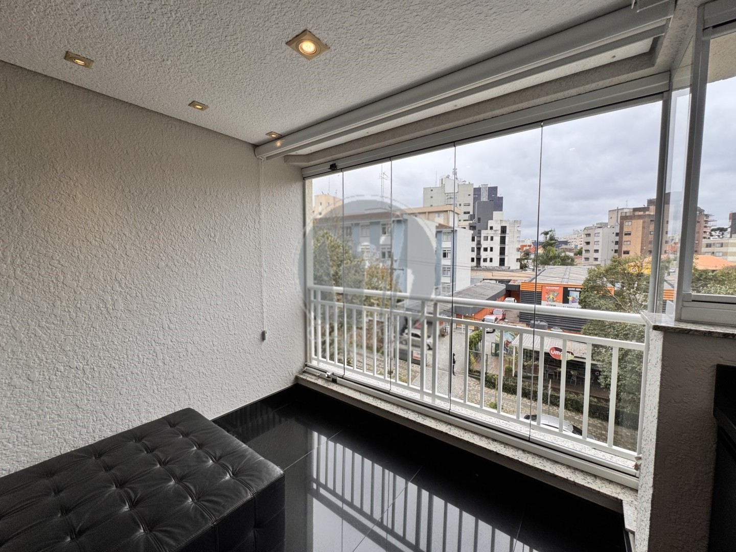 Apartamento para alugar em Juveve, Curitiba — Imobiliária Andrade
