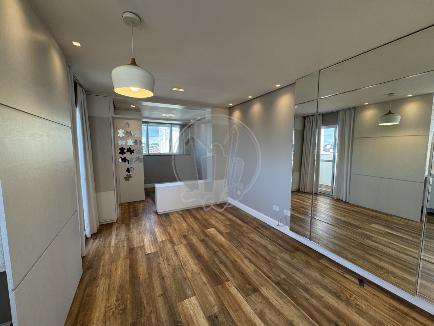 Kitinet para locacao no Alto da Rua XV em Curitiba com 81,86m² por R$ 3.000,00