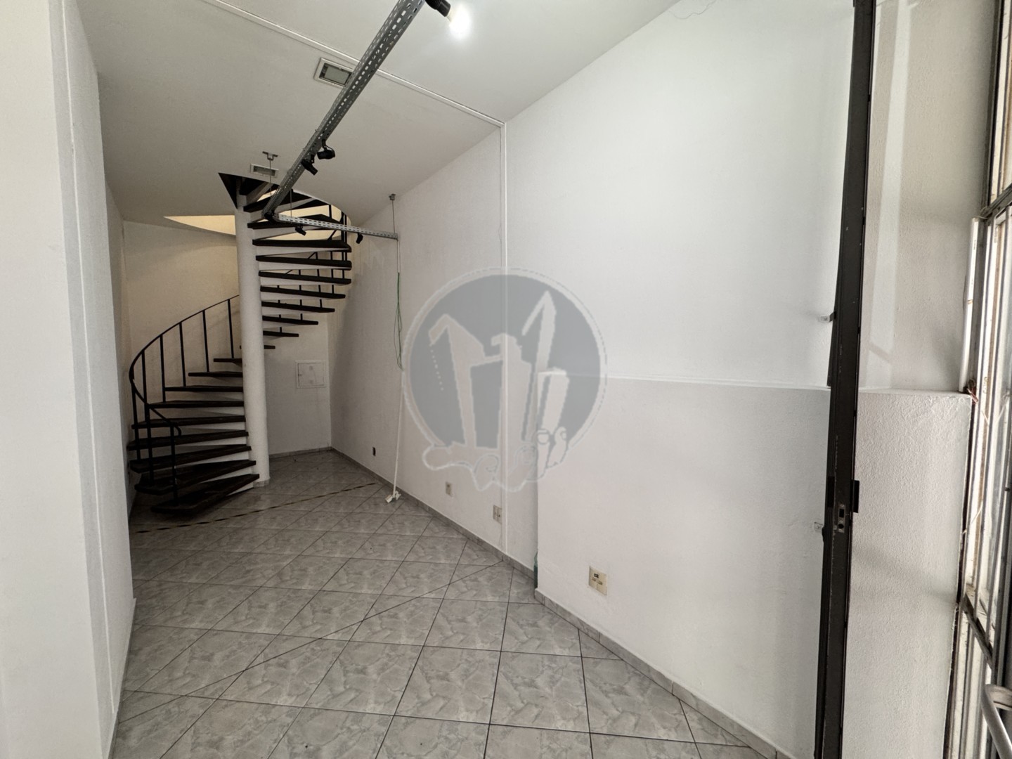 Loja para locacao no Agua Verde em Curitiba com 137,43m² por R$ 4.000,00