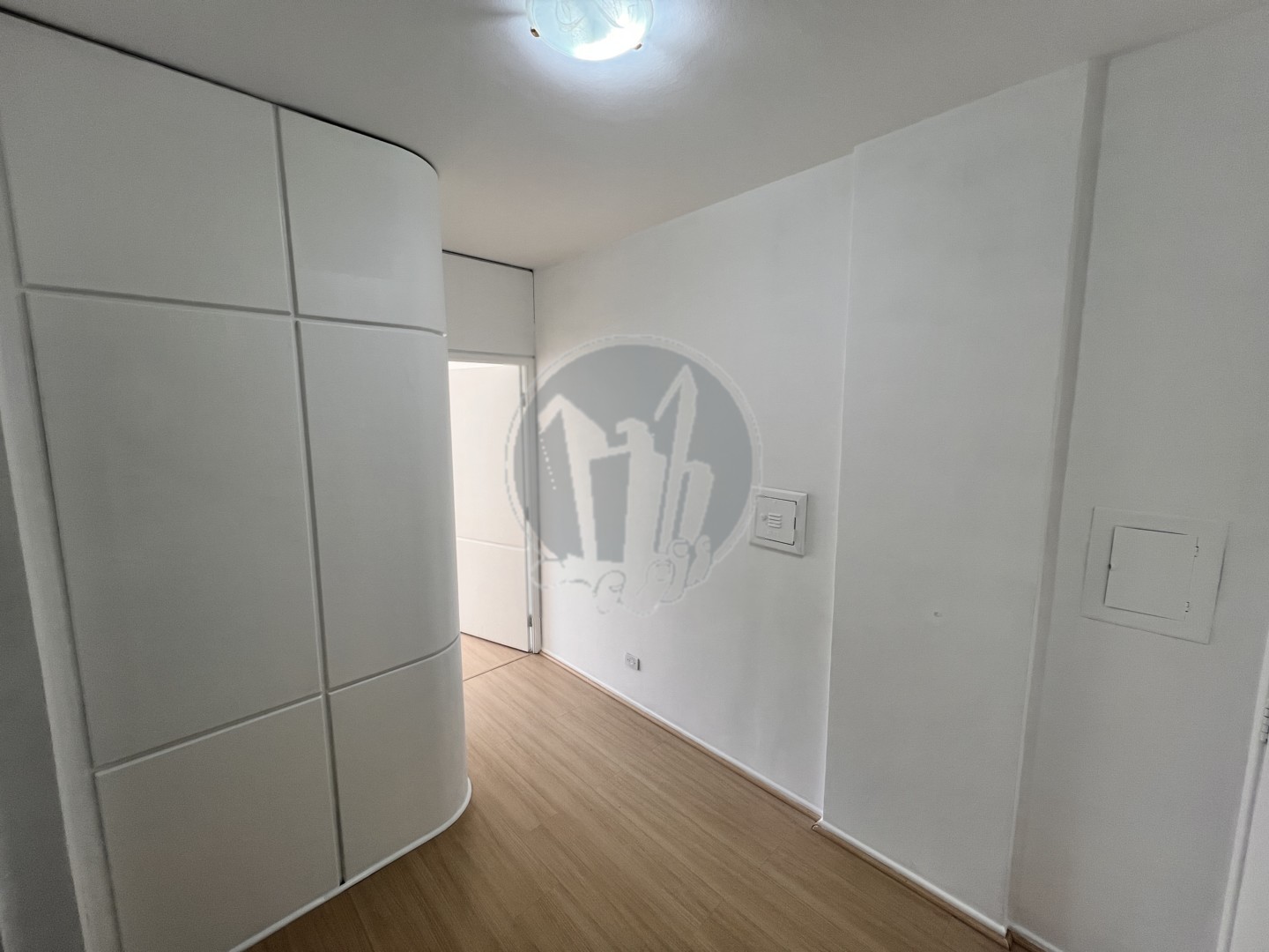 Conjunto Comercial para venda no Hugo Lange em Curitiba com 66m² por R$ 200.000,00