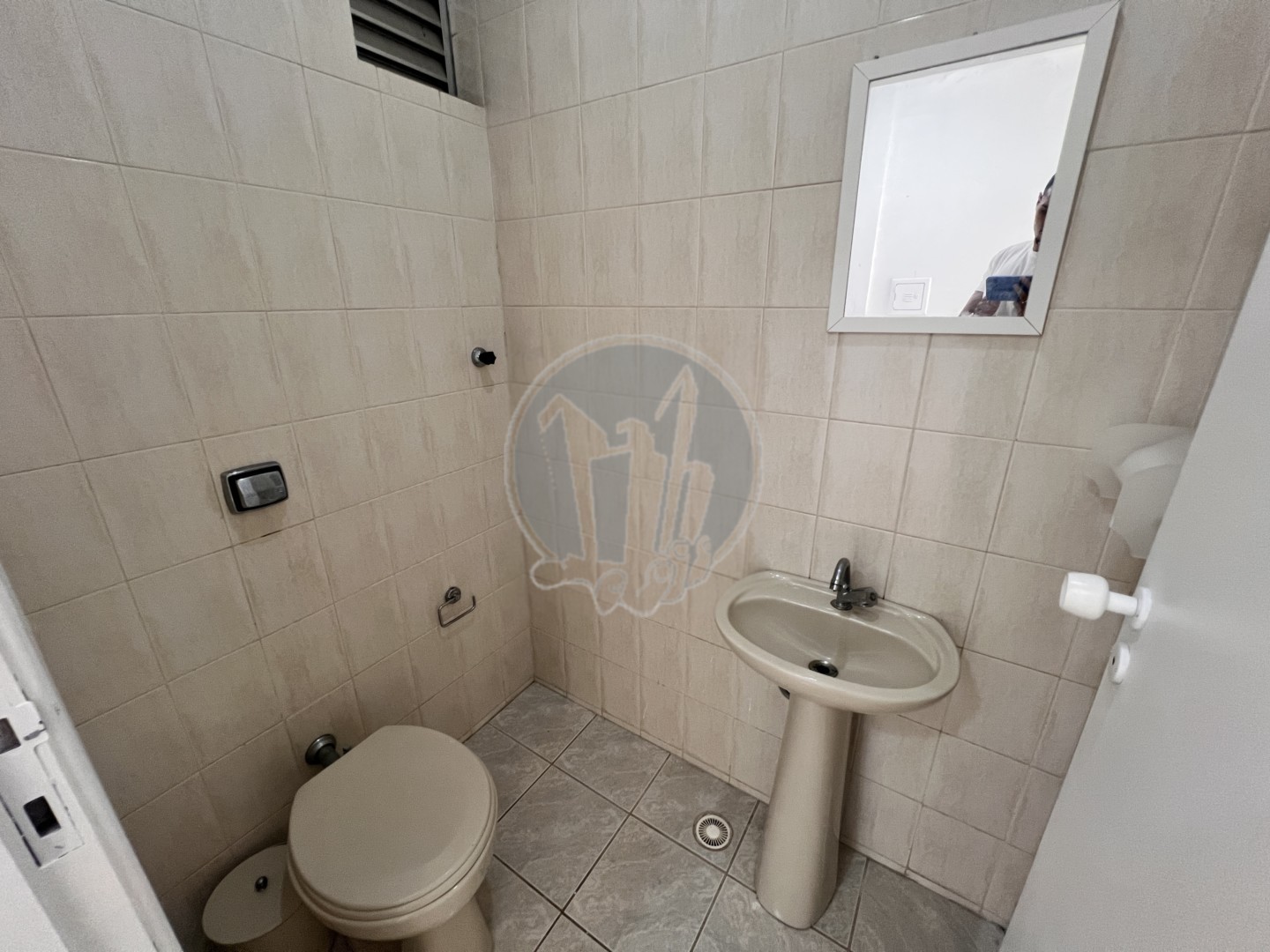 Conjunto Comercial para venda no Hugo Lange em Curitiba com 66m² por R$ 200.000,00