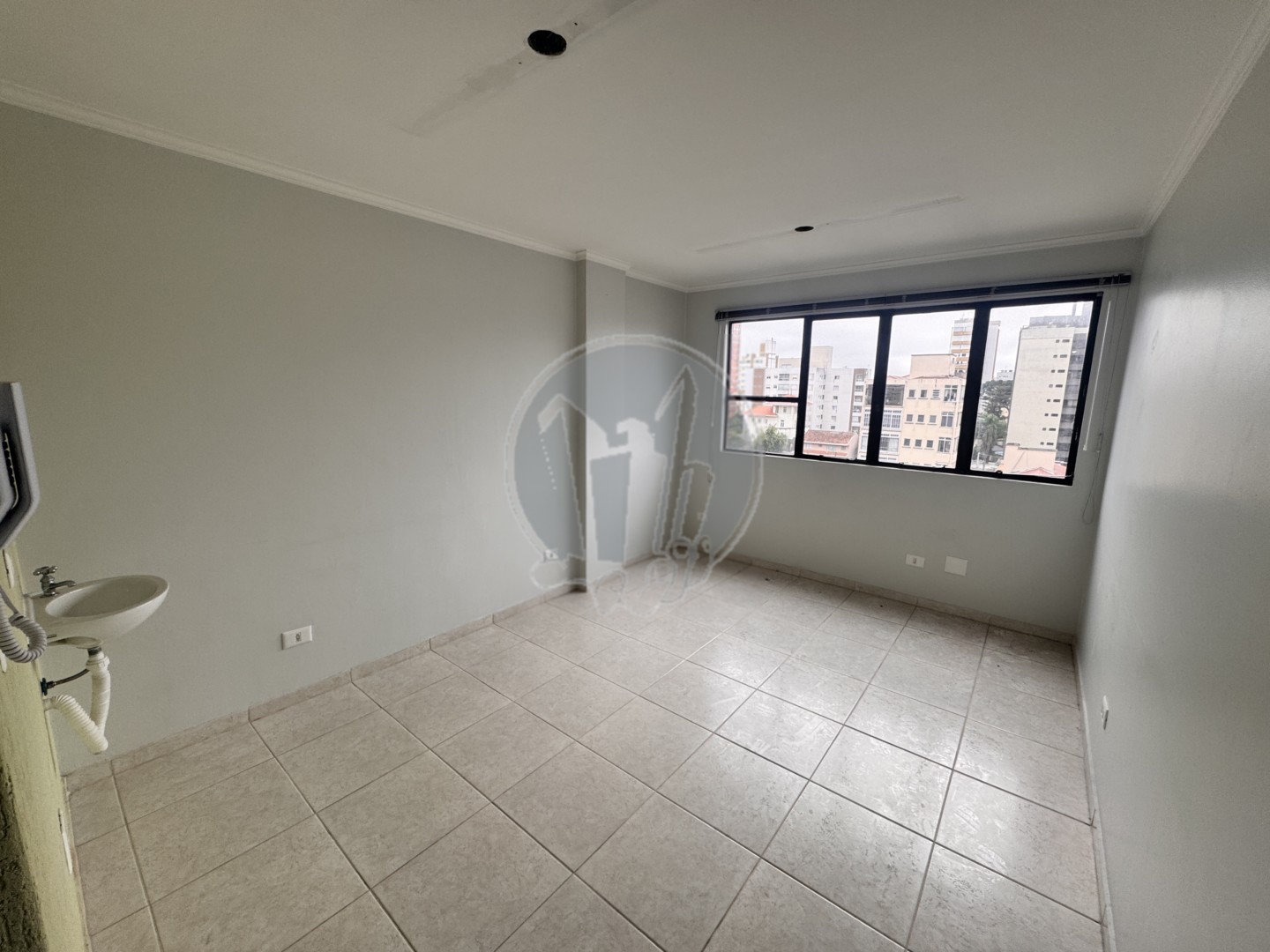 Conjunto Comercial para venda no Centro em Curitiba com 26,5m² por R$ 115.000,00