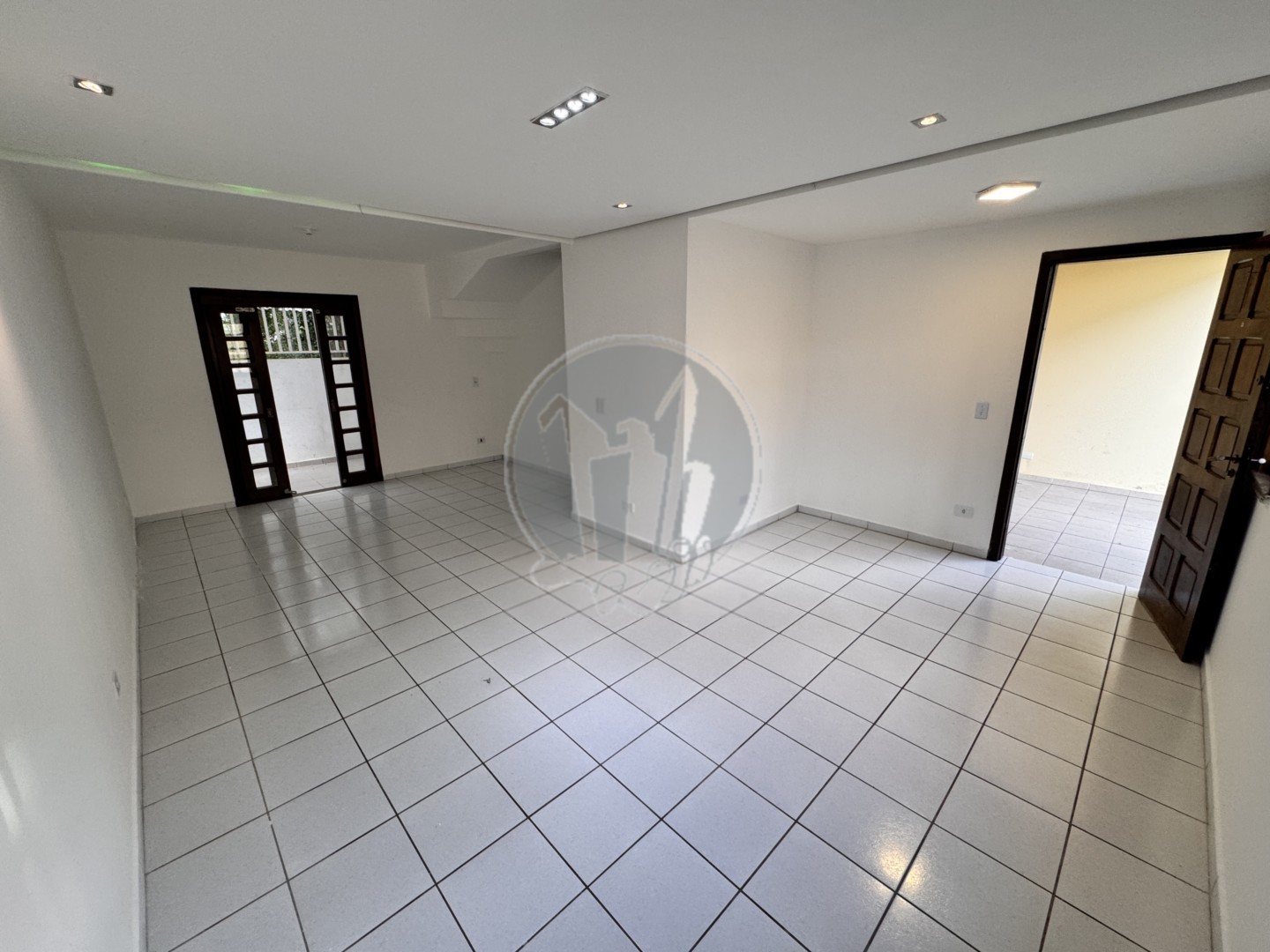 Sobrado para locacao no Boa Vista em Curitiba com 118,7m² por R$ 3.625,00
