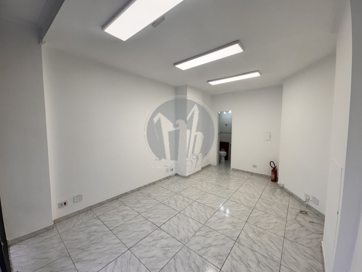 Loja para venda no Centro em Curitiba com 33,89m² por R$ 300.000,00
