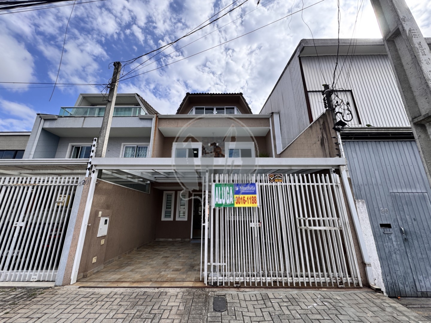 Sobrado para locacao no Cajuru em Curitiba com 139,12m² por R$ 4.750,00