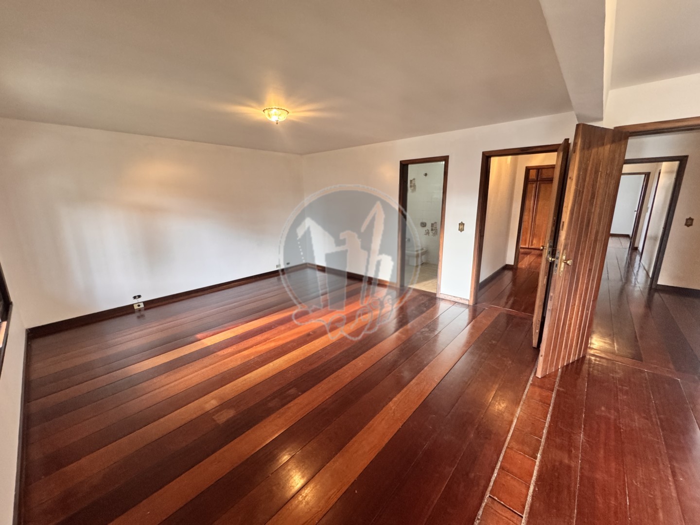 Casa Comercial para locacao no Barreirinha em Curitiba com 210m² por R$ 4.875,00