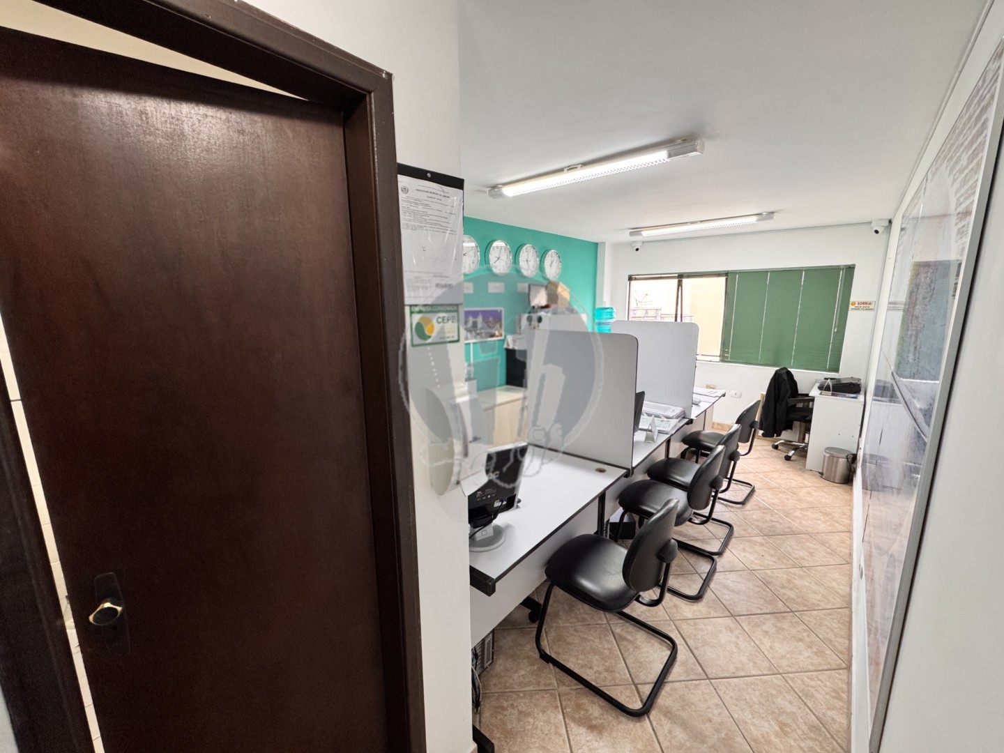 Conjunto Comercial para venda no Centro em Curitiba com 34,41m² por R$ 130.000,00