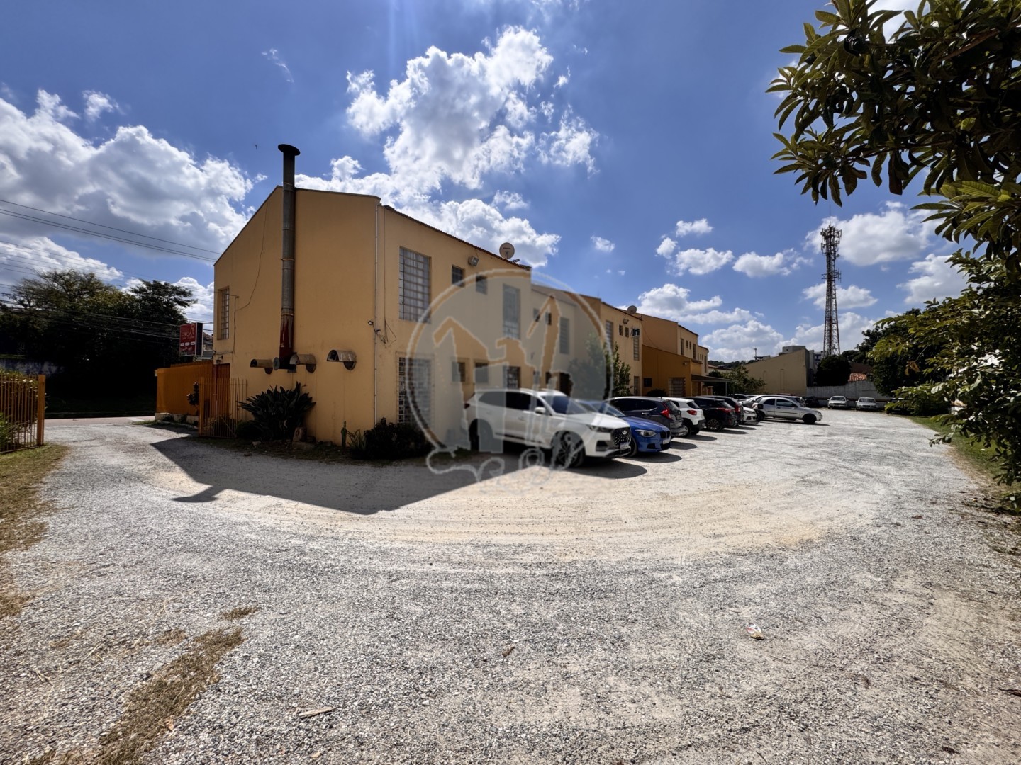 Comercial à venda em Fazendinha, Curitiba — GOMES CONSULTOR IMOBILIARIO LTDA.