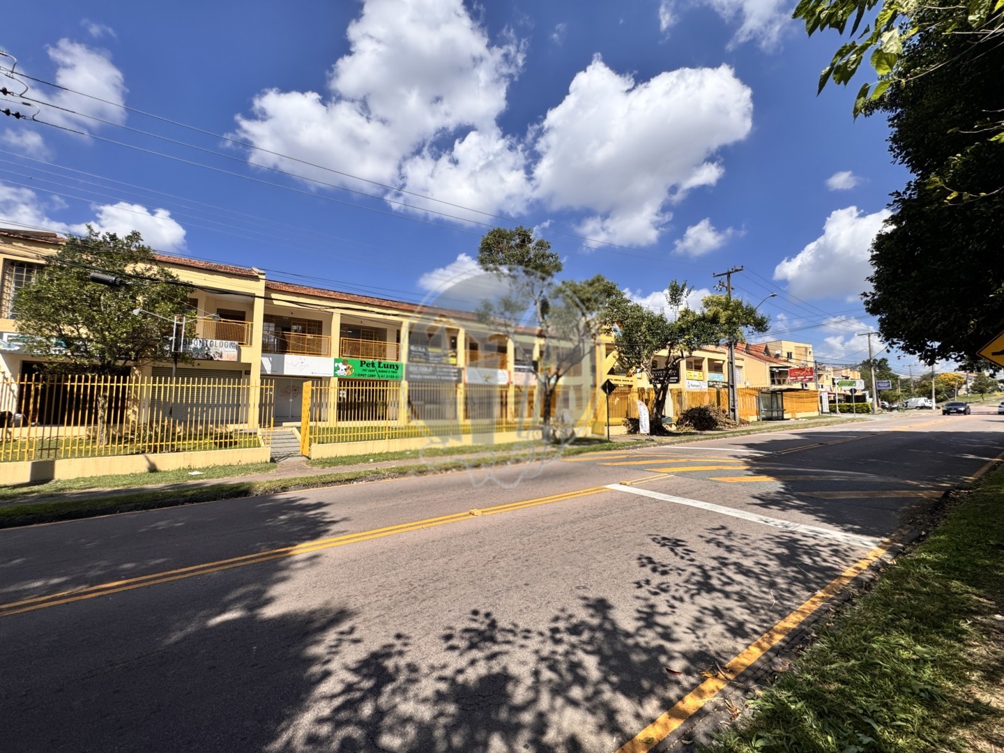 Comercial à venda em Fazendinha, Curitiba — GOMES CONSULTOR IMOBILIARIO LTDA.