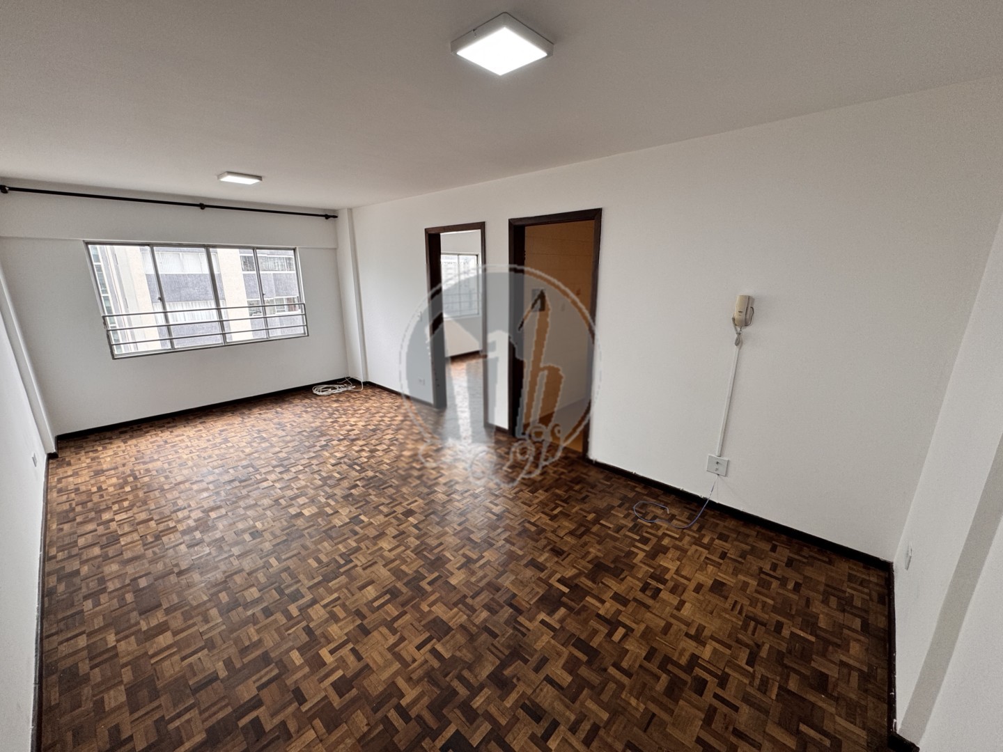 Apartamento para locacao no Centro em Curitiba com 48m² por R$ 1.750,00