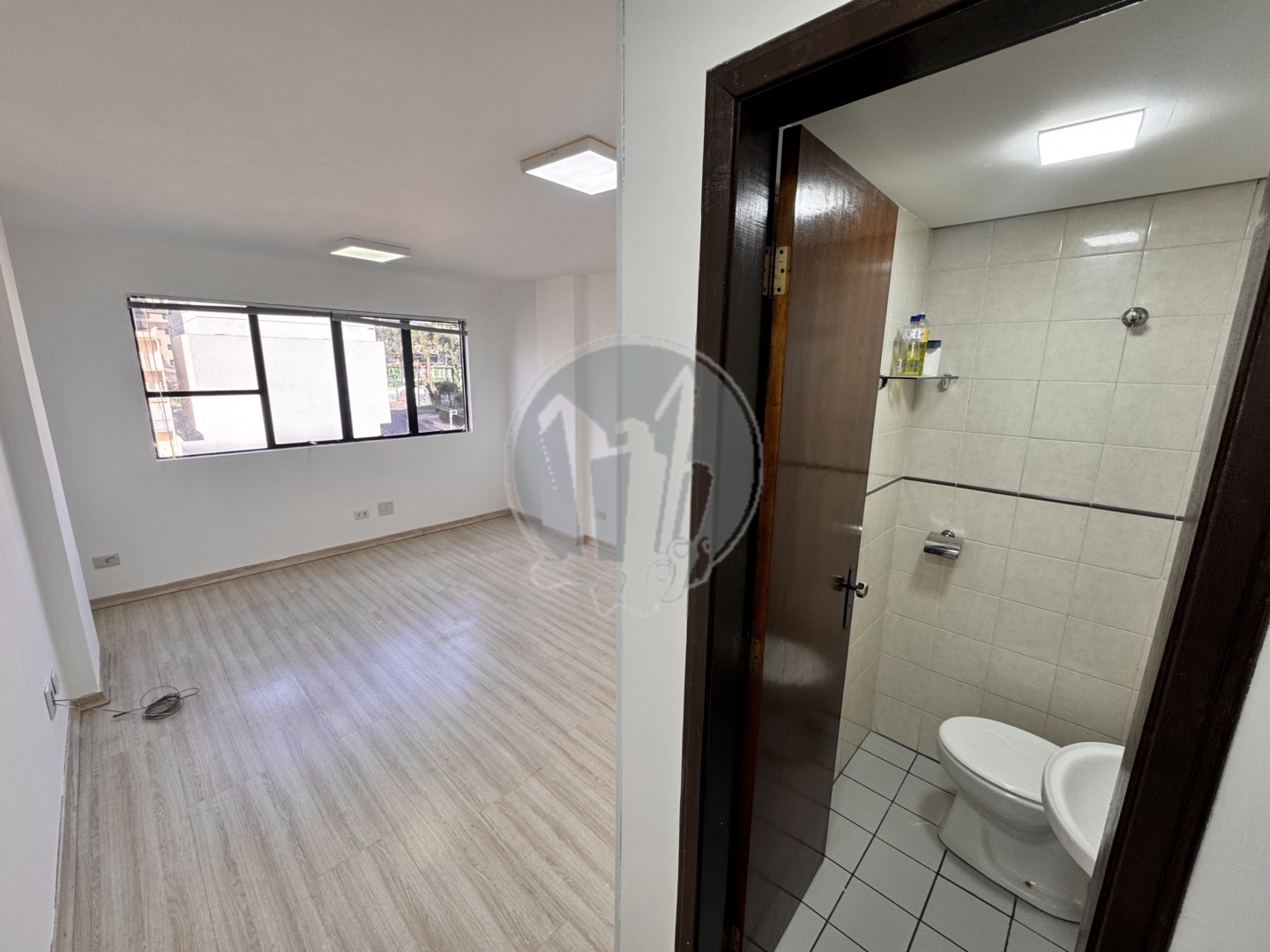 Sala/Conjunto Comercial à venda em Centro, Curitiba — Portal Chave Fácil