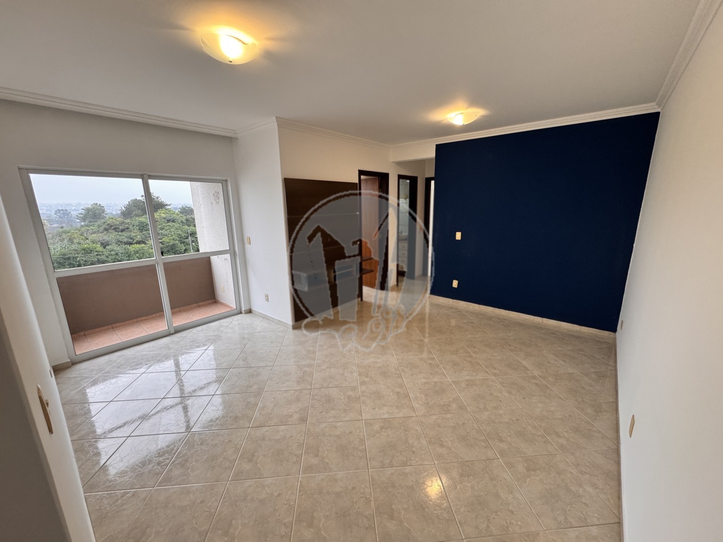 Apartamento para locacao no Uberaba em Curitiba com 76,18m² por R$ 2.875,00
