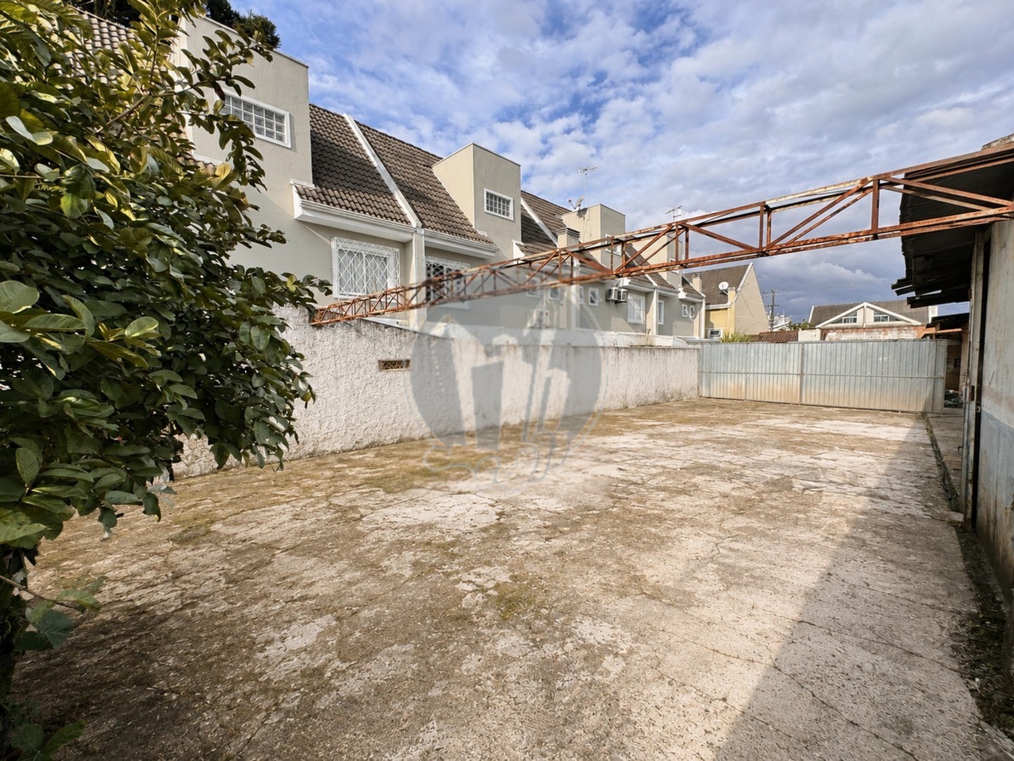 Terreno para venda no Santa Cândida em Curitiba com 1.422,88m² por R$ 1.800.000,00