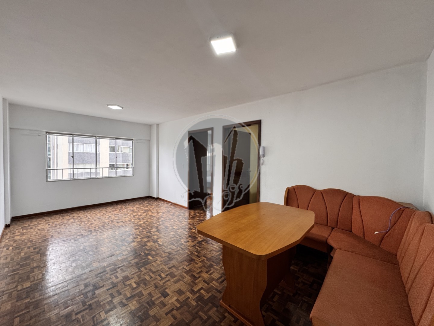 Apartamento para locacao no Centro em Curitiba com 48,02m² por R$ 2.250,00