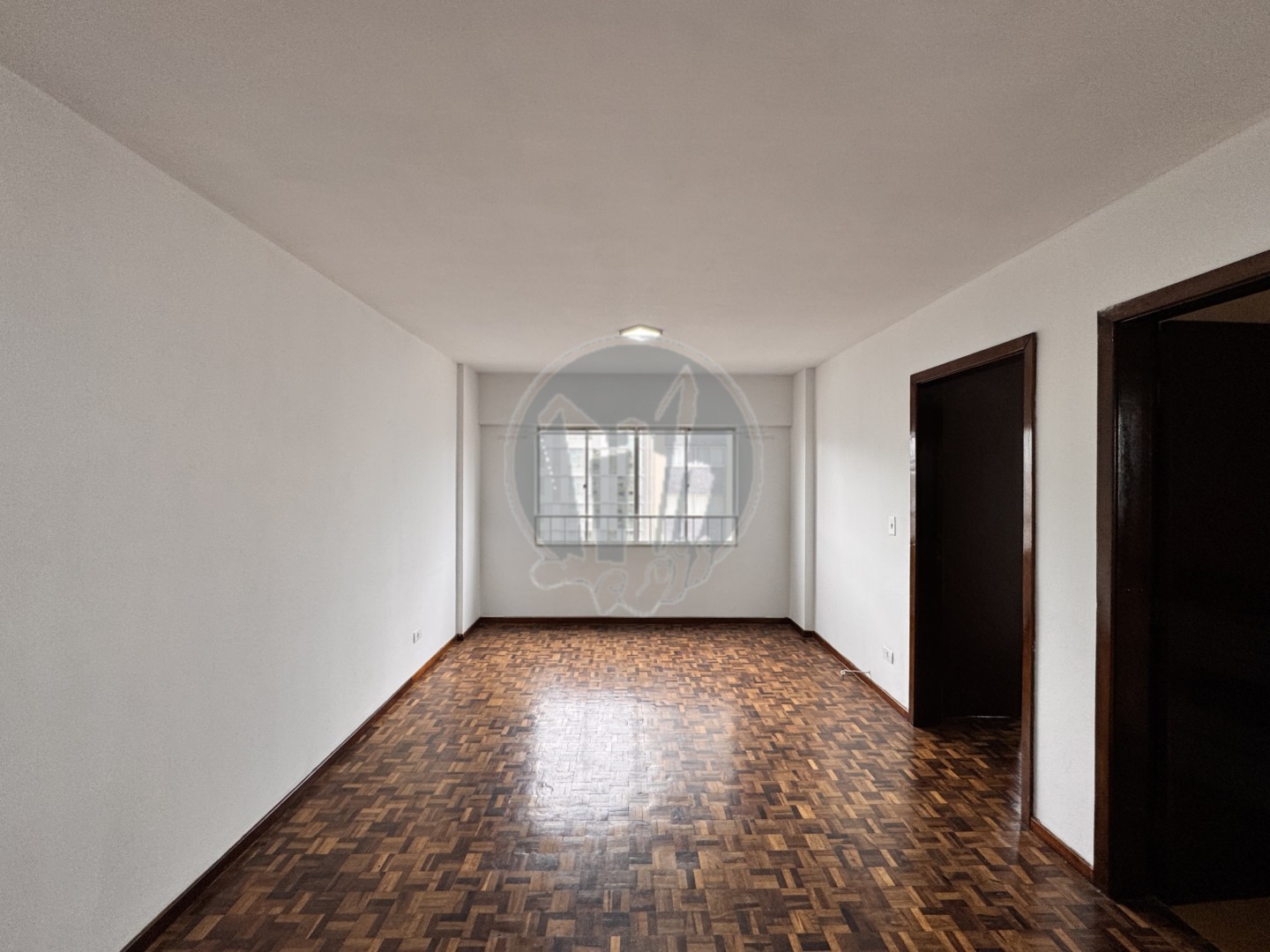 Apartamento para locacao no Centro em Curitiba com 48,02m² por R$ 2.250,00