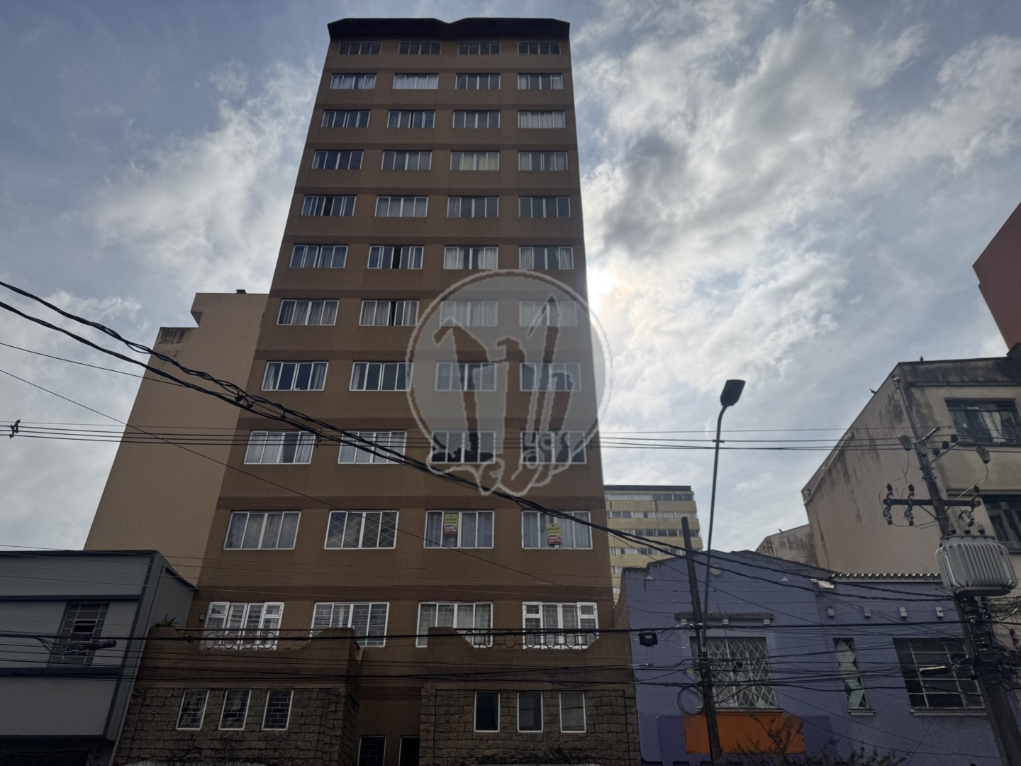 Apartamento para locacao no Centro em Curitiba com 52m² por R$ 1.625,00