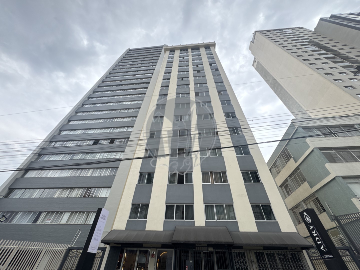Apartamento para locacao no Centro em Curitiba com 40,7m² por R$ 1.687,50