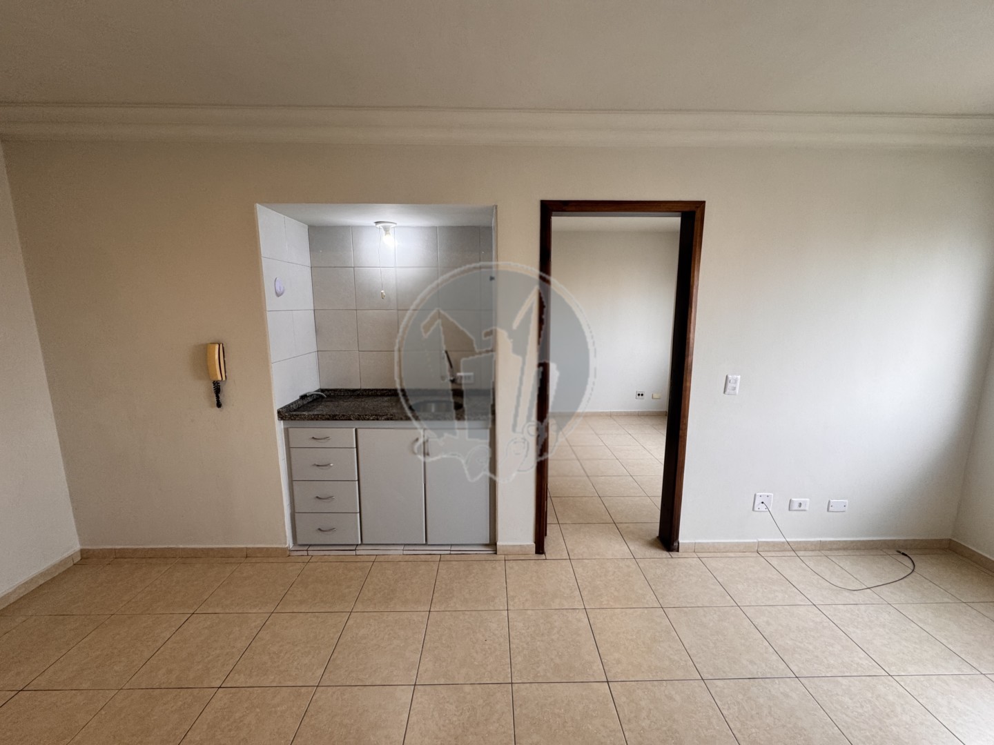 Apartamento para locacao no Centro em Curitiba com 40,7m² por R$ 1.687,50
