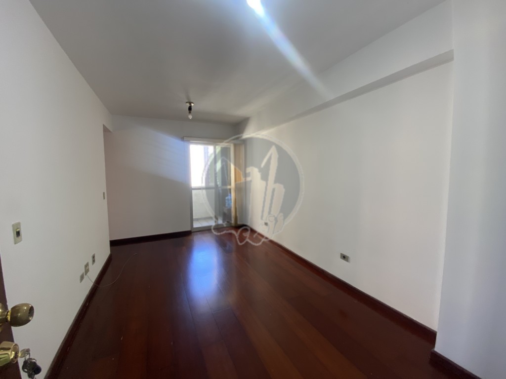 Apartamento para locacao no Centro em Curitiba com 54,96m² por R$ 2.187,50