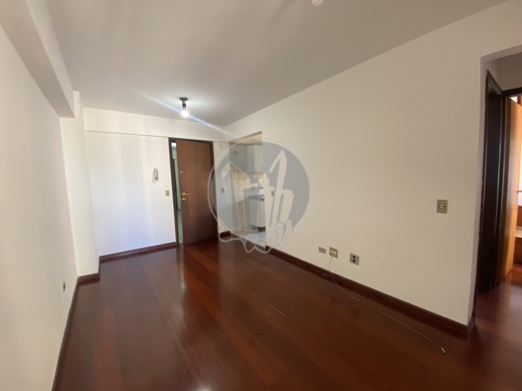 Apartamento para locacao no Centro em Curitiba com 54,96m² por R$ 2.187,50