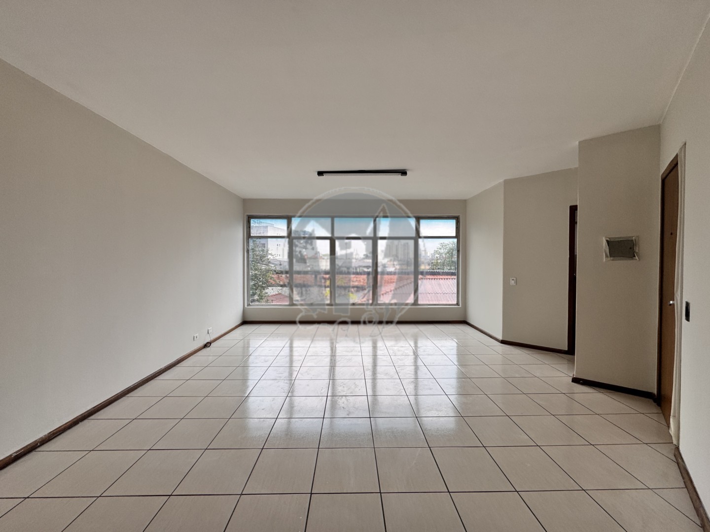 Sala/Conjunto Comercial para alugar em Novo Mundo, Curitiba — Portal Chave Fácil