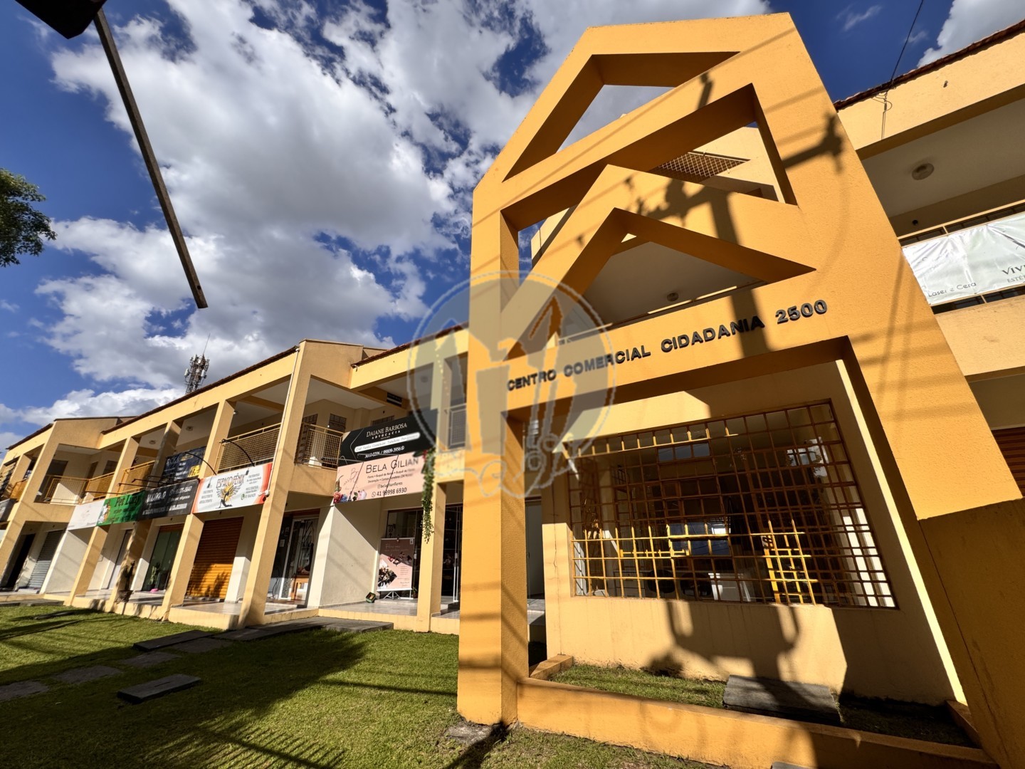 Ponto Comercial/Loja para alugar em Novo Mundo, Curitiba — Portal Chave Fácil