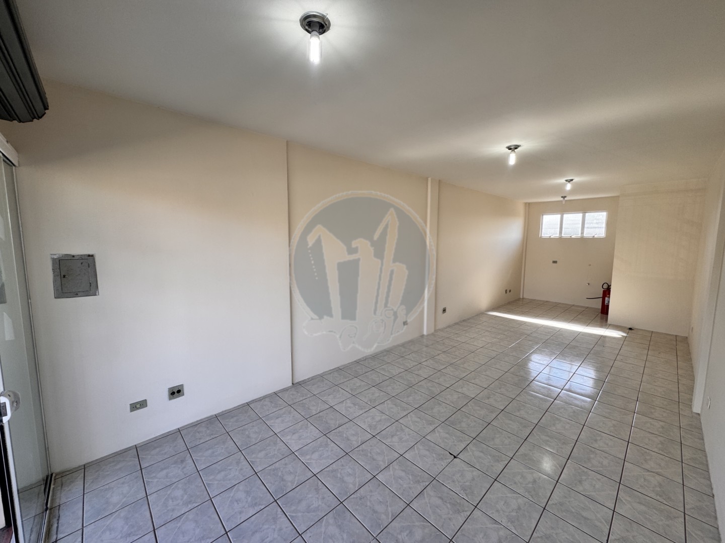 Loja para locacao no Boa Vista em Curitiba com 43,4m² por R$ 1.625,00