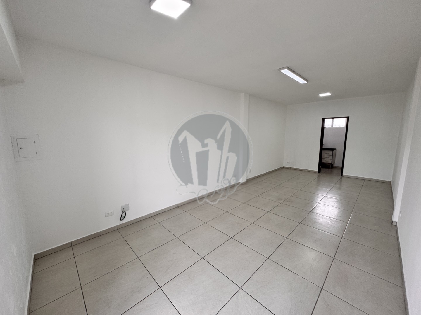 Loja para locacao no Boa Vista em Curitiba com 44,97m² por R$ 1.625,00