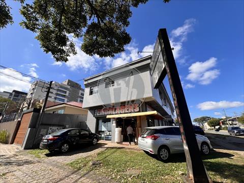 Apartamento para locacao no Agua Verde em Curitiba com 72,8m² por R$ 2.250,00