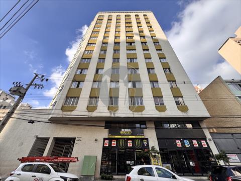 Apartamento para locacao no Centro em Curitiba com 56,9m² por R$ 2.250,00