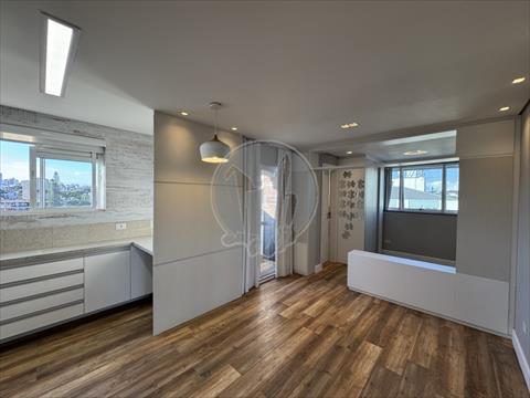 Kitinet para locacao no Alto da Rua XV em Curitiba com 81,86m² por R$ 2.987,50