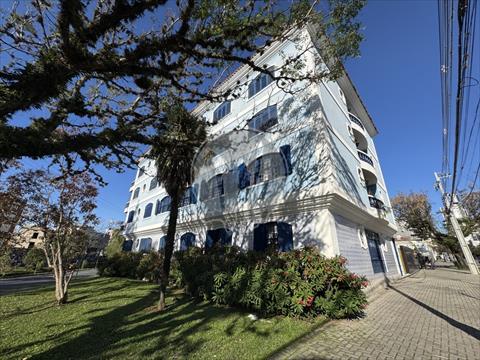 Apartamento para locacao no Centro em Curitiba com 120,87m² por R$ 3.312,50