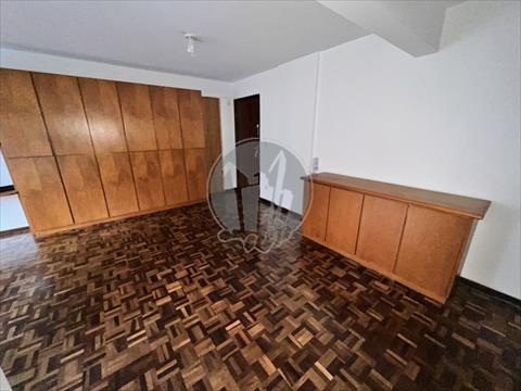 Conjunto Comercial para locacao no Centro em Curitiba com 50,9m² por R$ 1.875,00