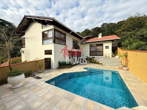 Casa para venda no America em Joinville com 320m² por R$ 2.399.000,00