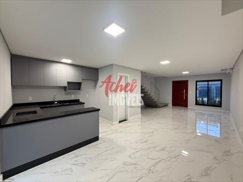 Sobrado Geminado para locacao no Saguacu em Joinville com 121,73m² por R$ 4.950,00