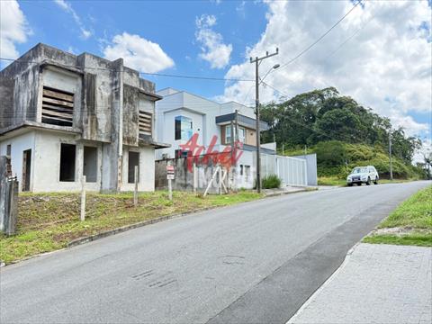 Sobrado para venda no Costa e Silva em Joinville com 338,3m² por R$ 990.000,00