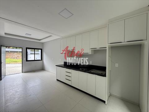 Sobrado Geminado para locacao no Iririu em Joinville com 58,14m² por R$ 2.800,00