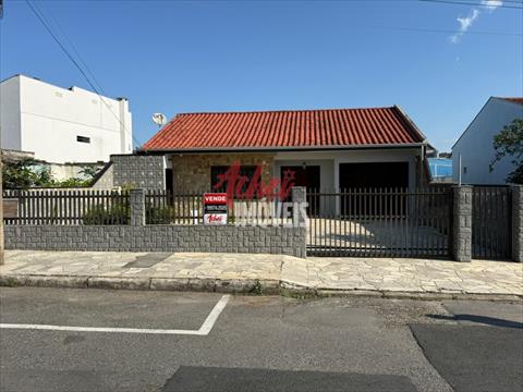 Casa para locacao no Guanabara em Joinville com 0m² por R$ 3.900,00