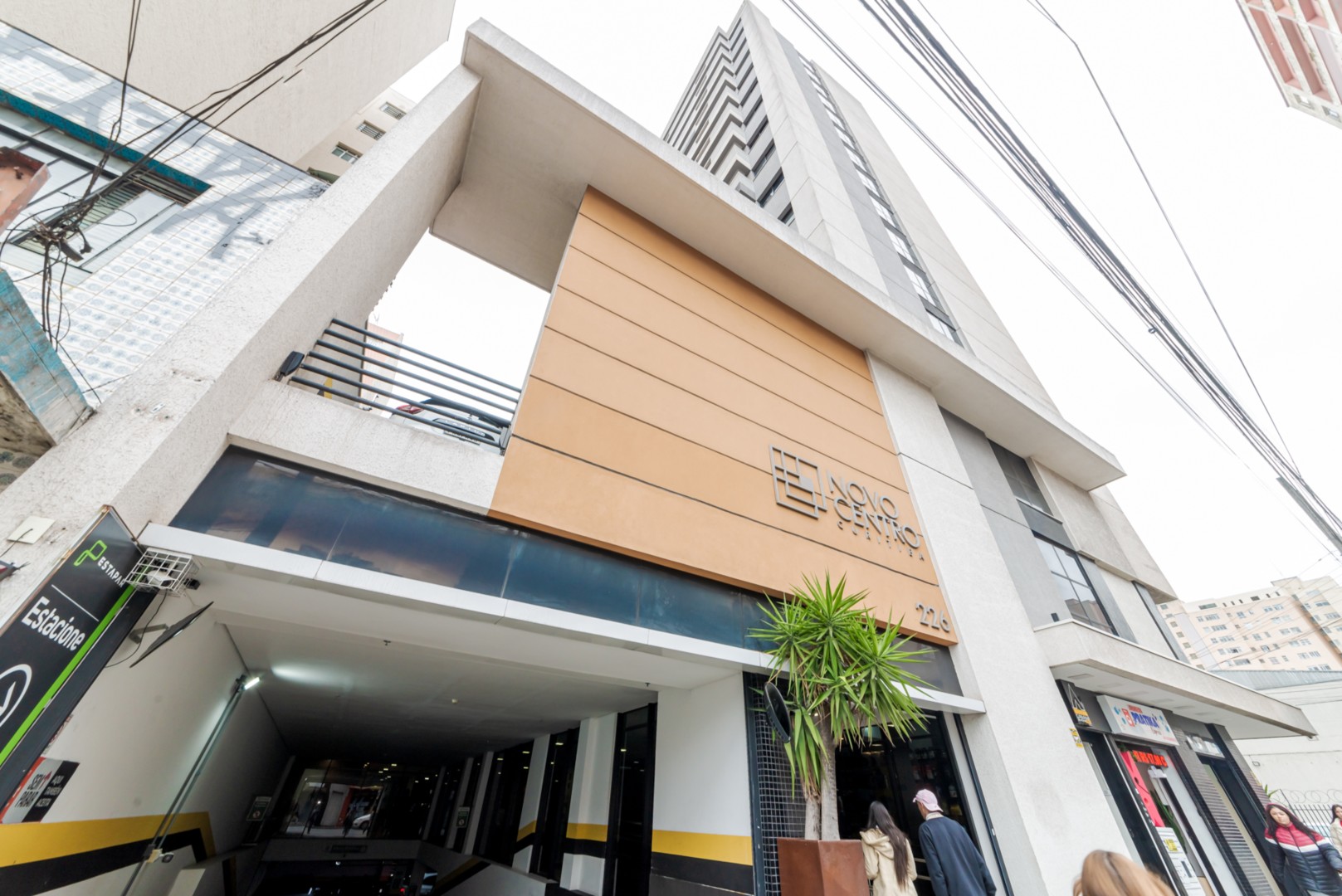 Conjunto Comercial para locacao no Centro em Curitiba com 43,95m² por R$ 1.875,00