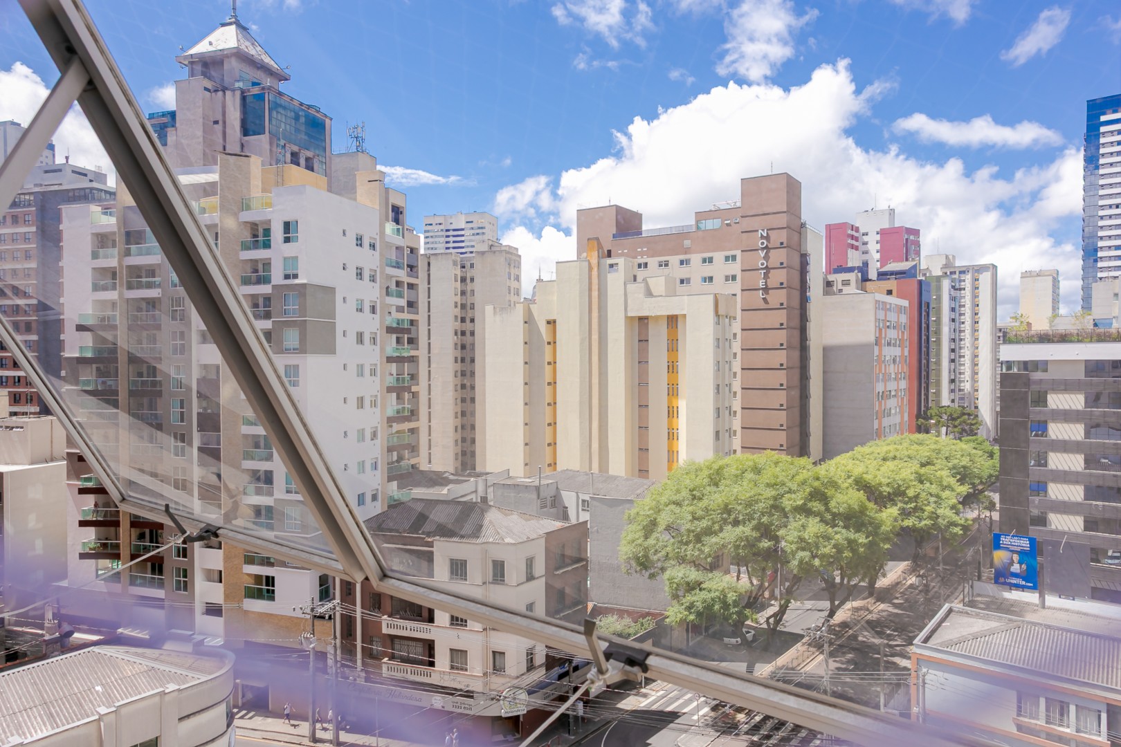 Apartamento para locacao no Centro em Curitiba com 52,22m² por R$ 2.000,00