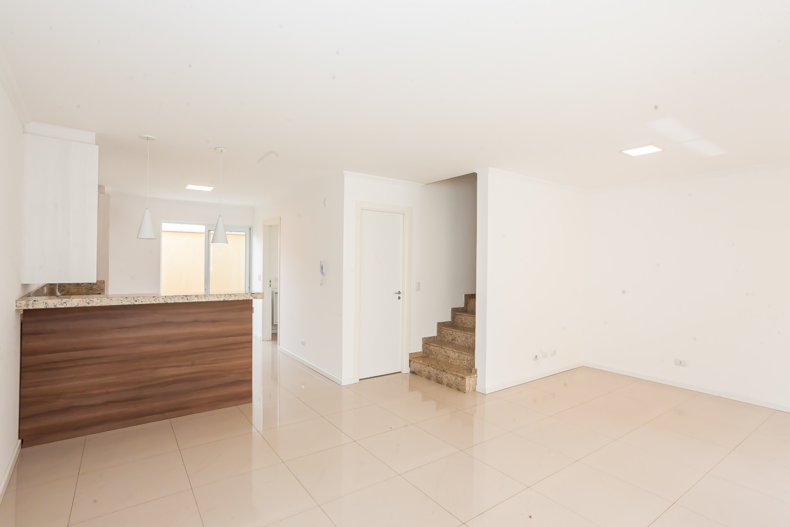 Casa para alugar em Sao Lourenco, Curitiba — Portal Chave Fácil