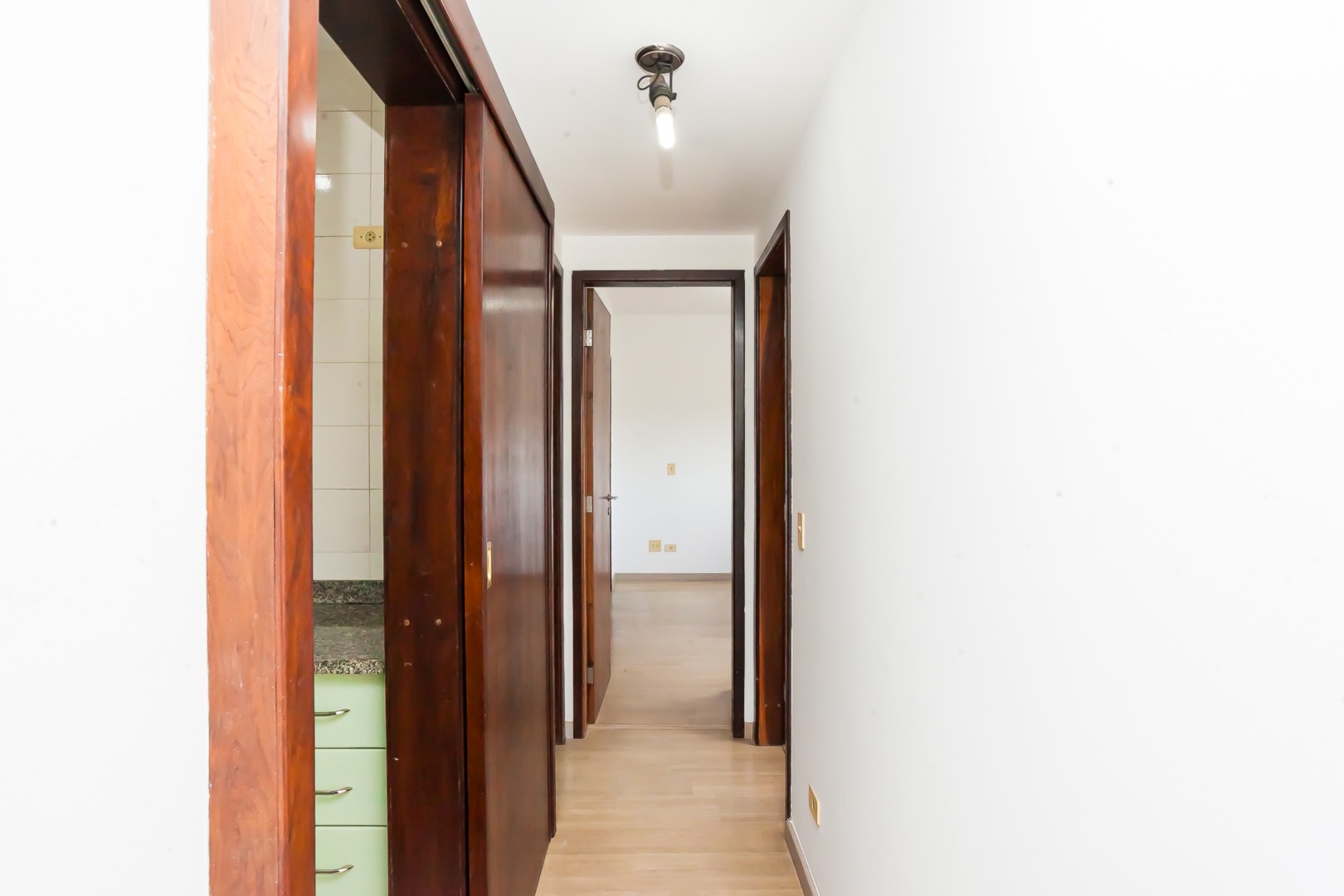 Apartamento para alugar em Centro, Curitiba — Portal Chave Fácil
