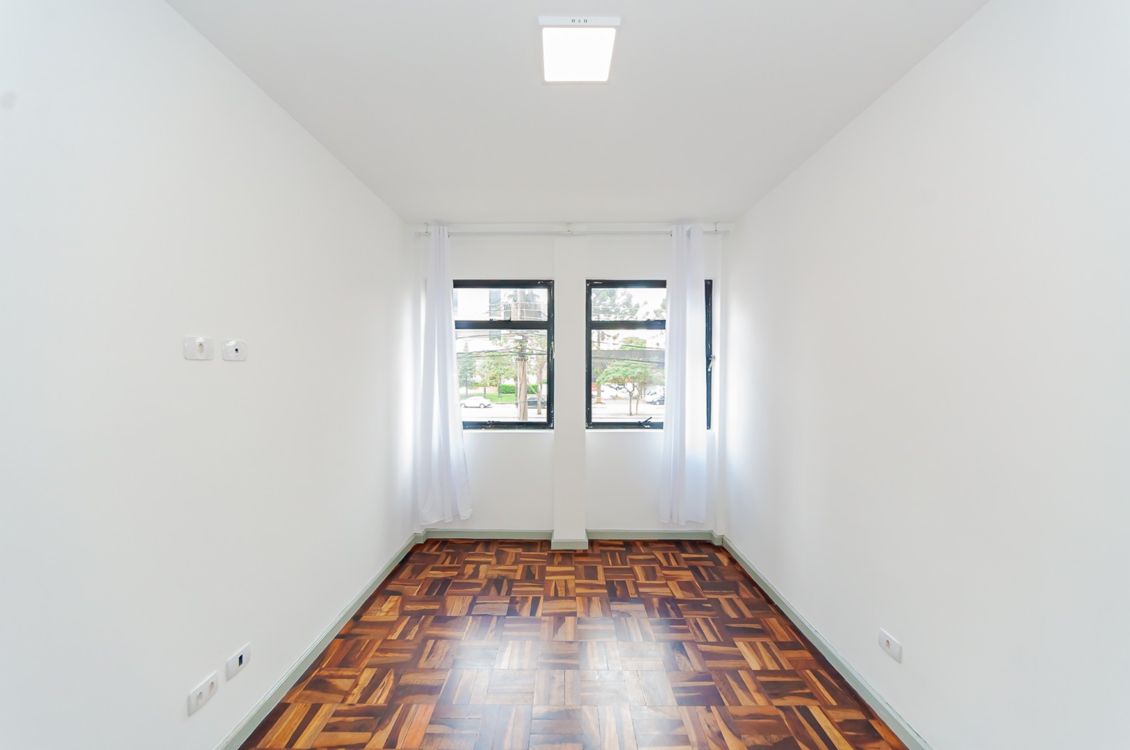Apartamento para alugar em Centro Civico, Curitiba — Portal Chave Fácil