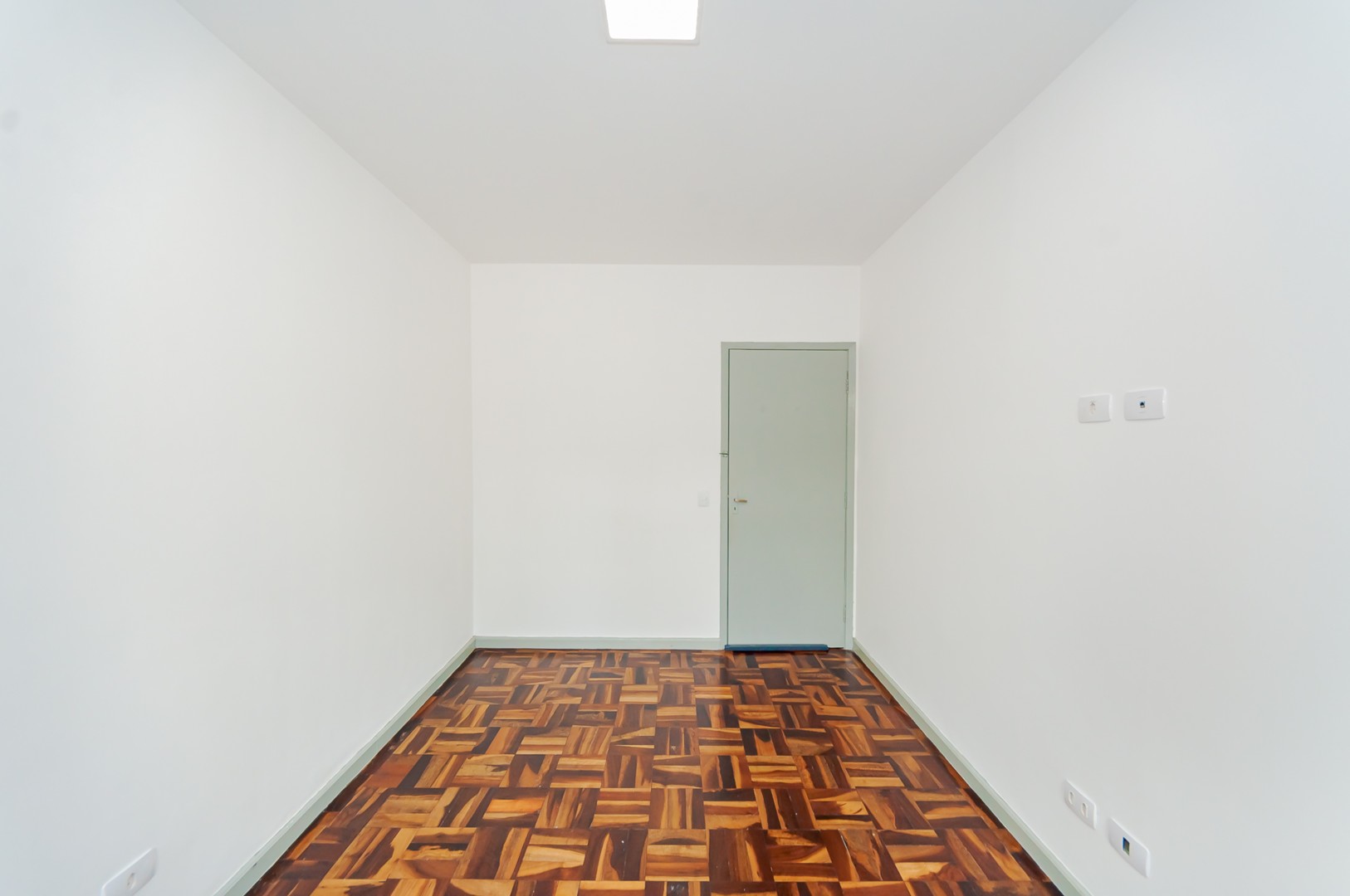 Apartamento para alugar em Centro Civico, Curitiba — Portal Chave Fácil