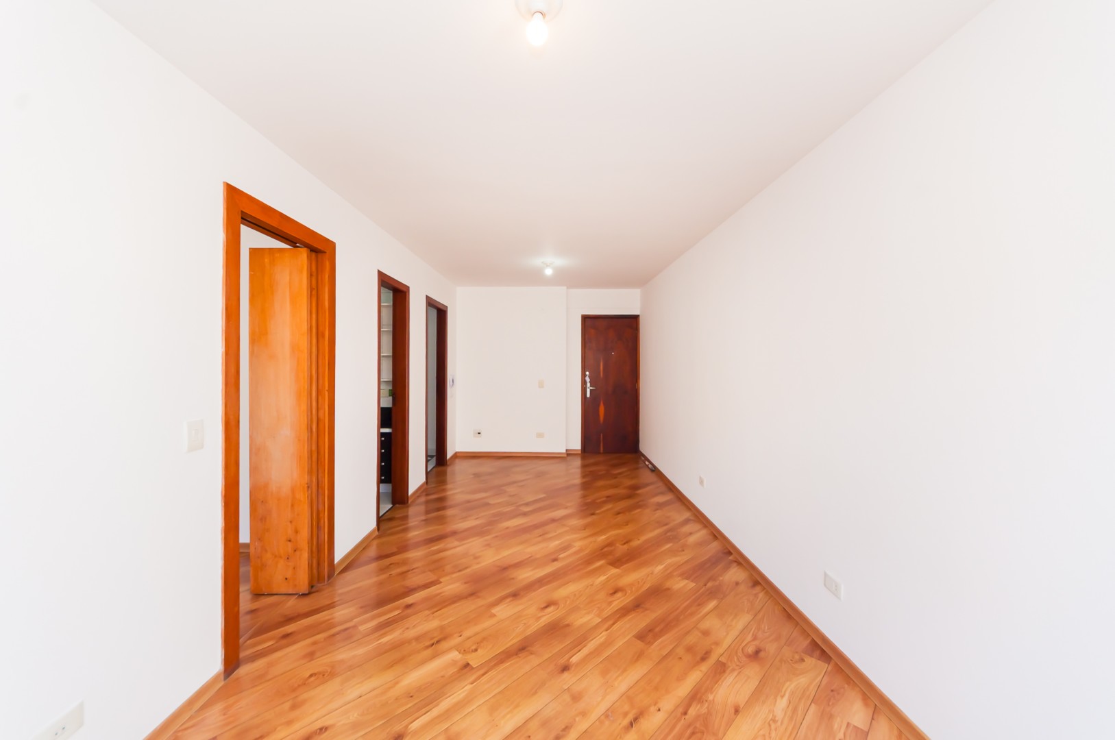 Apartamento para alugar em Reboucas, Curitiba — Portal Chave Fácil